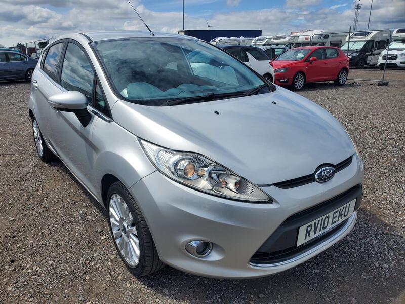 FORD FIESTA 1.4 Titanium